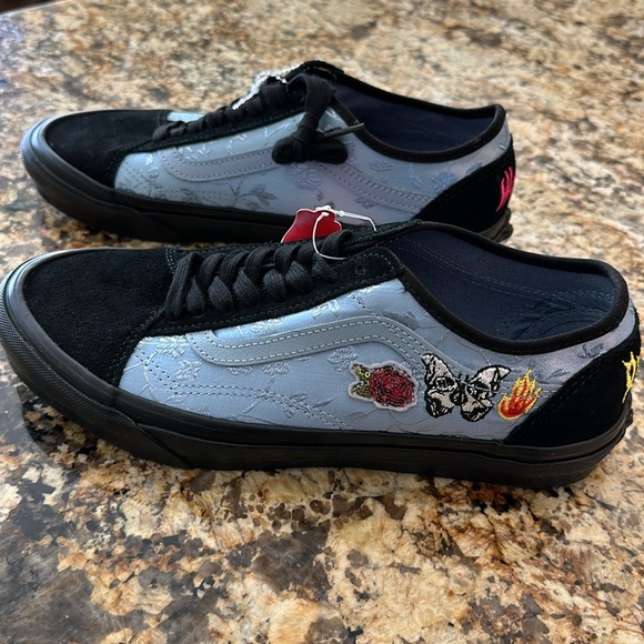 NWT Van’s Off the Wall Tiger Design Sneakers - Picture 4 of 9